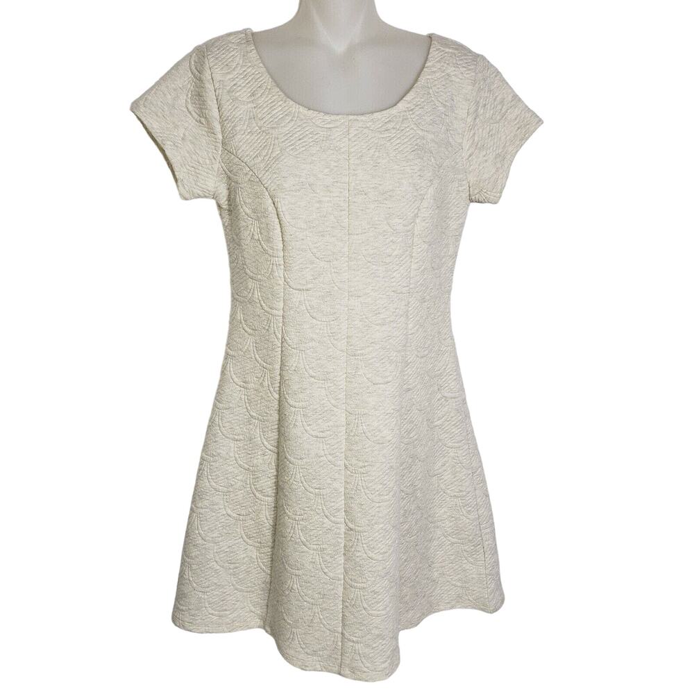 Maurices Womens Dress Size Medium Skater Fit and Flare Textured Short Sleeve
